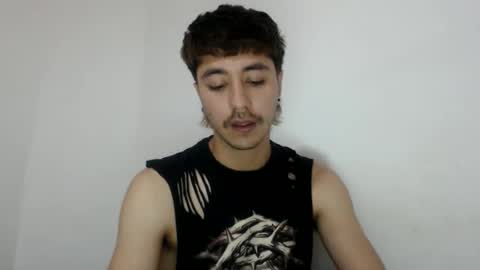 Snapshot of talhi_ chatting on May 30, 2:19 am talhi_ online show from May 30, 2:19 am