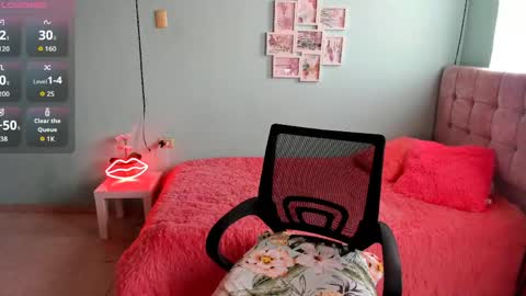 Snapshot of talia_mystic chatting on May 14, 1:29 pm Talia mia online show from May 14, 1:29 pm