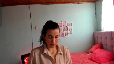 Snapshot of talia_mystic chatting on June 9, 12:39 pm Talia mia online show from June 9, 12:39 pm