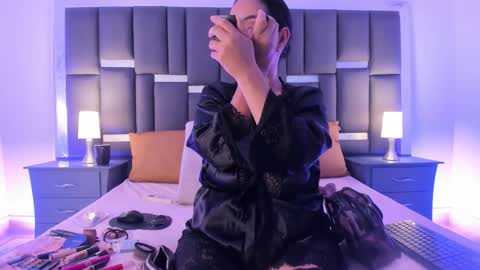 tali  online show from October 31, 2:07 pm