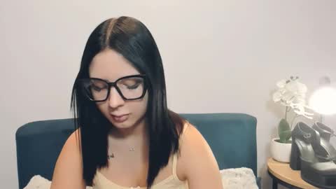 taliasensitive online show from February 15, 6:32 am