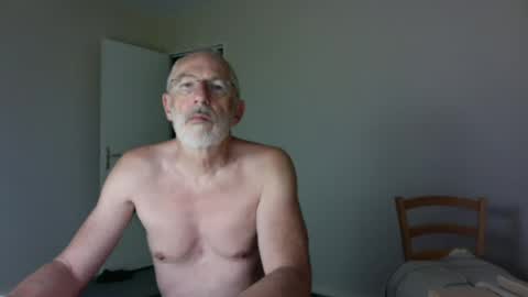 Snapshot of taliesin4321 chatting on July 6, 3:14 am Jack Pierrot online show from July 6, 3:14 am