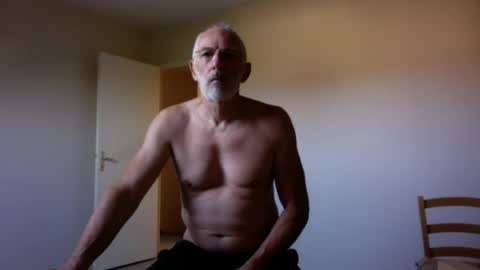 Snapshot of taliesin4321 chatting on August 1, 5:50 am Jack Pierrot online show from August 1, 5:50 am