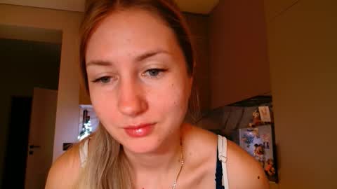  Kira  online show from March 17, 6:17 am