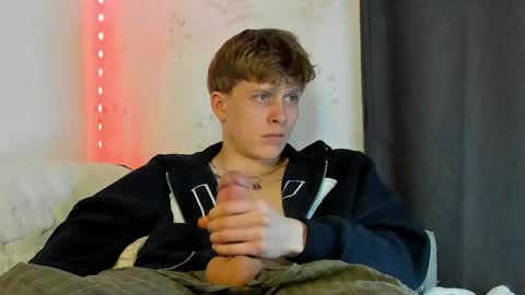 Colin online show from April 28, 6:24 pm