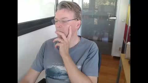 Tall daddy online show from April 24, 8:39 am