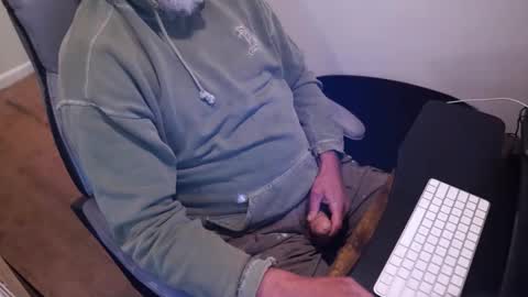 Snapshot of tallguy4unow chatting on March 23, 5:17 pm tallguy4unow online show from March 23, 5:17 pm