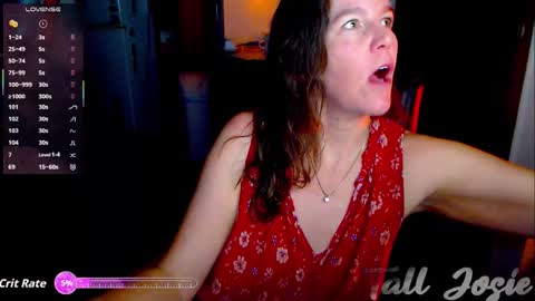 Snapshot of talljosie chatting on November 4, 1:38 am Defututa online show from November 4, 1:38 am