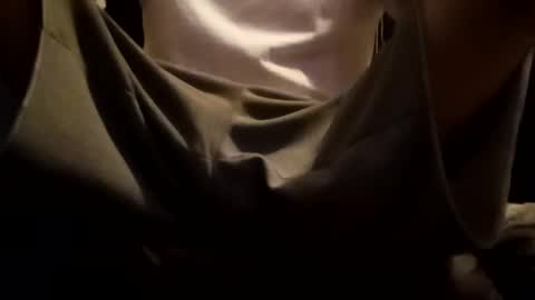 Snapshot of talllighthandsom chatting on September 29, 5:56 am talllighthandsom online show from September 29, 5:56 am