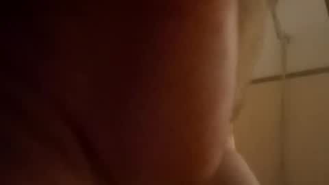 Snapshot of talllighthandsom chatting on November 9, 8:45 am talllighthandsom online show from November 9, 8:45 am