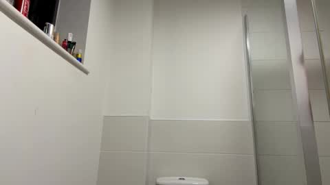 Snapshot of tallpaul_12345 chatting on February 20, 9:59 pm Tall Paul online show from February 20, 9:59 pm