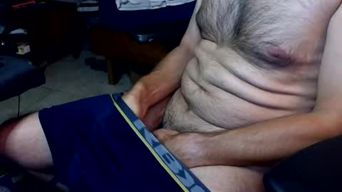 Snapshot of talltannhandsome chatting on May 21, 11:39 am talltannhandsome online show from May 21, 11:39 am