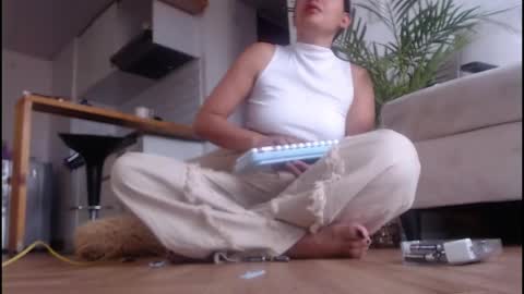 Snapshot of tamara_daniels chatting on May 8, 3:50 pm Tamara online show from May 8, 3:50 pm