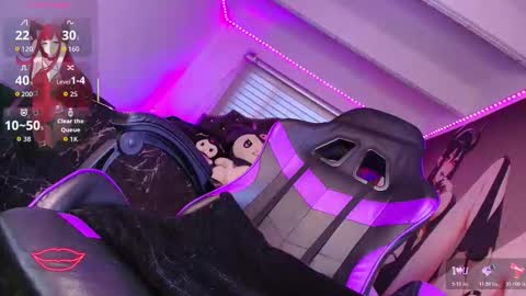 Tamara ---  online show from November 12, 6:08 pm