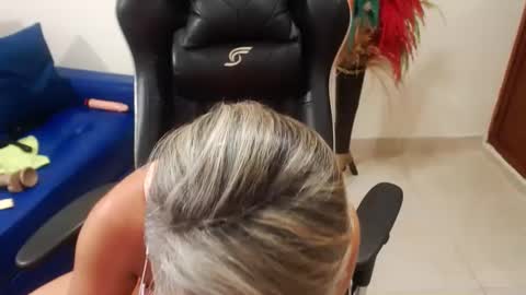 Snapshot of tamara_luaren chatting on January 16, 5:00 am Tamara online show from January 16, 5:00 am