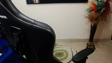 Snapshot of tamara_luaren chatting on March 10, 2:17 am Tamara online show from March 10, 2:17 am