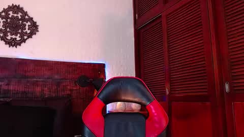    online show from January 9, 10:09 pm