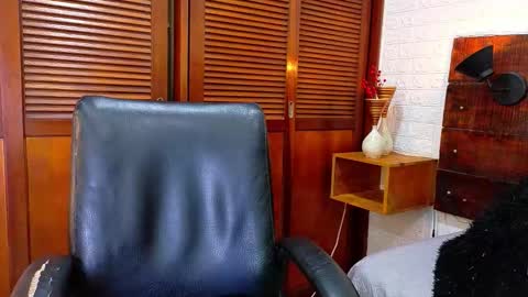    online show from September 30, 9:58 am