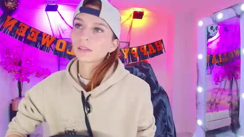 Snapshot of tamara_slimx chatting on November 2, 3:09 am Tamara online show from November 2, 3:09 am