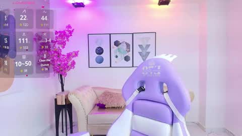 Snapshot of tamara_slimx chatting on December 5, 4:10 am Tamara online show from December 5, 4:10 am