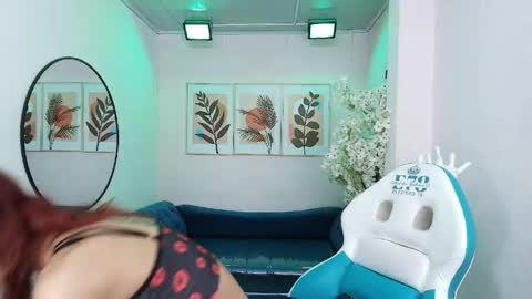Snapshot of tamara_slimx chatting on May 7, 12:05 am Tamara online show from May 7, 12:05 am