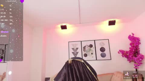 Snapshot of tamara_slimx chatting on May 19, 3:35 am Tamara online show from May 19, 3:35 am