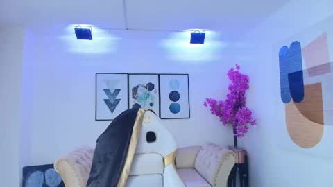 Snapshot of tamara_slimx chatting on May 26, 3:35 am Tamara online show from May 26, 3:35 am