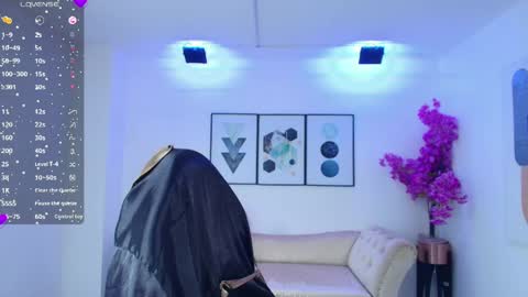 Snapshot of tamara_slimx chatting on June 3, 3:42 am Tamara online show from June 3, 3:42 am