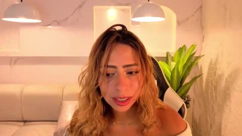 Snapshot of tamara_tp chatting on February 11, 7:19 pm Tamara online show from February 11, 7:19 pm