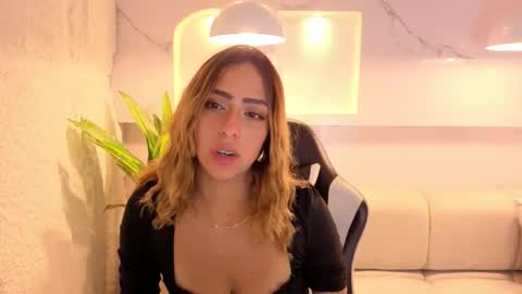 Snapshot of tamara_tp chatting on February 12, 7:42 pm Tamara online show from February 12, 7:42 pm