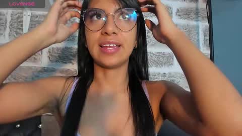 Snapshot of tamaraakins chatting on January 28, 6:49 pm Tamy online show from January 28, 6:49 pm