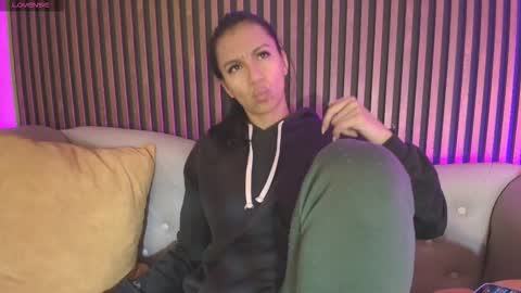 Snapshot of tamaraakins chatting on November 30, 1:04 pm Tamy online show from November 30, 1:04 pm