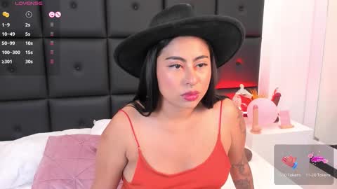 Tamara online show from November 5, 6:52 pm