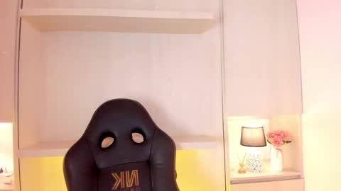 Tami online show from November 1, 7:38 pm