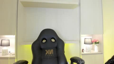 Tami online show from January 7, 7:38 pm