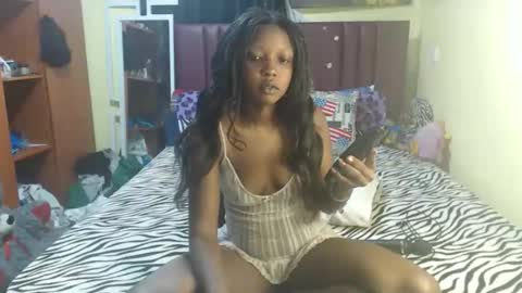 Snapshot of tamela_1 chatting on May 25, 3:23 am tamela online show from May 25, 3:23 am