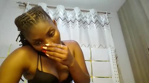 Snapshot of tamia538235 chatting on February 10, 9:25 pm tamia online show from February 10, 9:25 pm