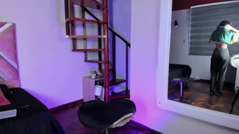Snapshot of tamia_25 chatting on May 28, 9:45 pm TAMI online show from May 28, 9:45 pm