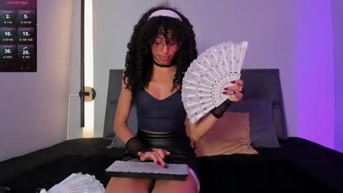 Snapshot of tamia_25 chatting on June 2, 9:39 pm TAMI online show from June 2, 9:39 pm