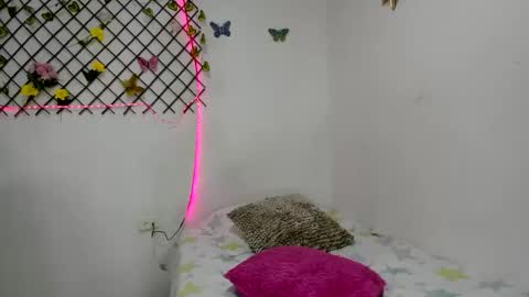 Snapshot of tamidesire chatting on April 14, 6:58 pm TamiDesire online show from April 14, 6:58 pm