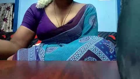 Snapshot of tamilmadhi520 chatting on May 15, 6:04 pm tamilmadhi520 online show from May 15, 6:04 pm