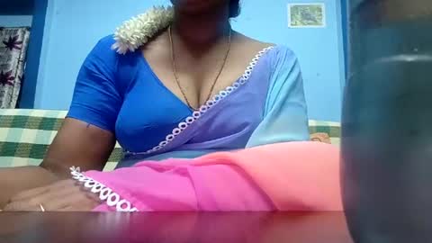 Snapshot of tamilmadhi520 chatting on June 16, 6:43 pm tamilmadhi520 online show from June 16, 6:43 pm