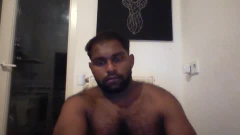 Snapshot of tamilpaiyan09 chatting on August 7, 9:39 pm tamilpaiyan09 online show from August 7, 9:39 pm