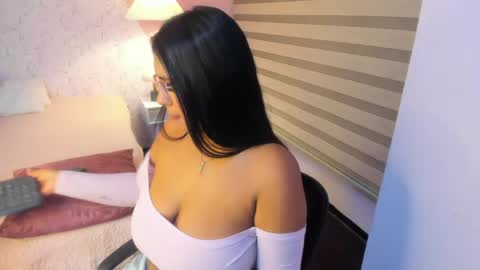 Tammara  online show from May 24, 1:38 pm