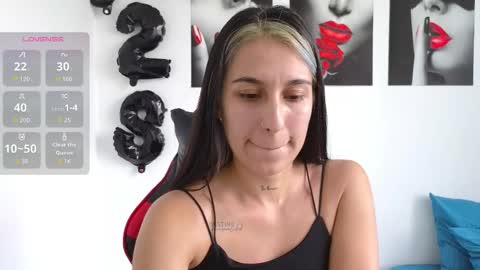 Snapshot of tammyandrade_ chatting on October 6, 9:01 pm tammy online show from October 6, 9:01 pm