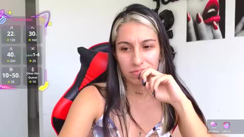 tammy  online show from November 11, 5:35 pm