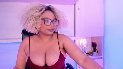 T A M M Y  online show from August 9, 4:17 am