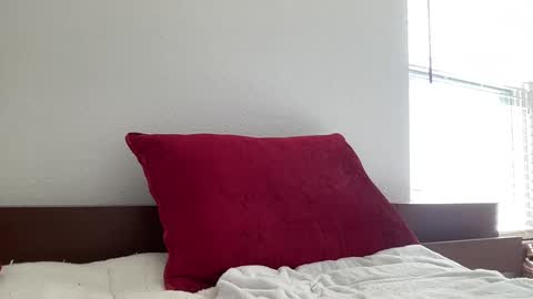 Snapshot of tan_and_spicy chatting on December 2, 5:26 pm tan and spicy online show from December 2, 5:26 pm