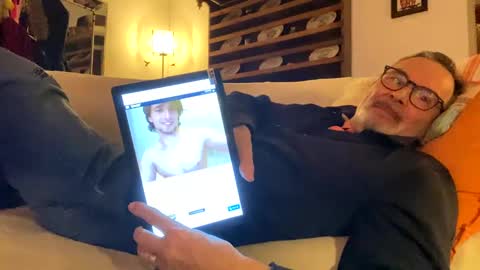 Dominique online show from February 15, 9:48 pm