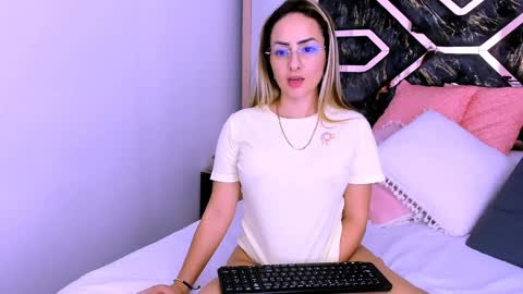 Tania online show from January 21, 9:25 pm